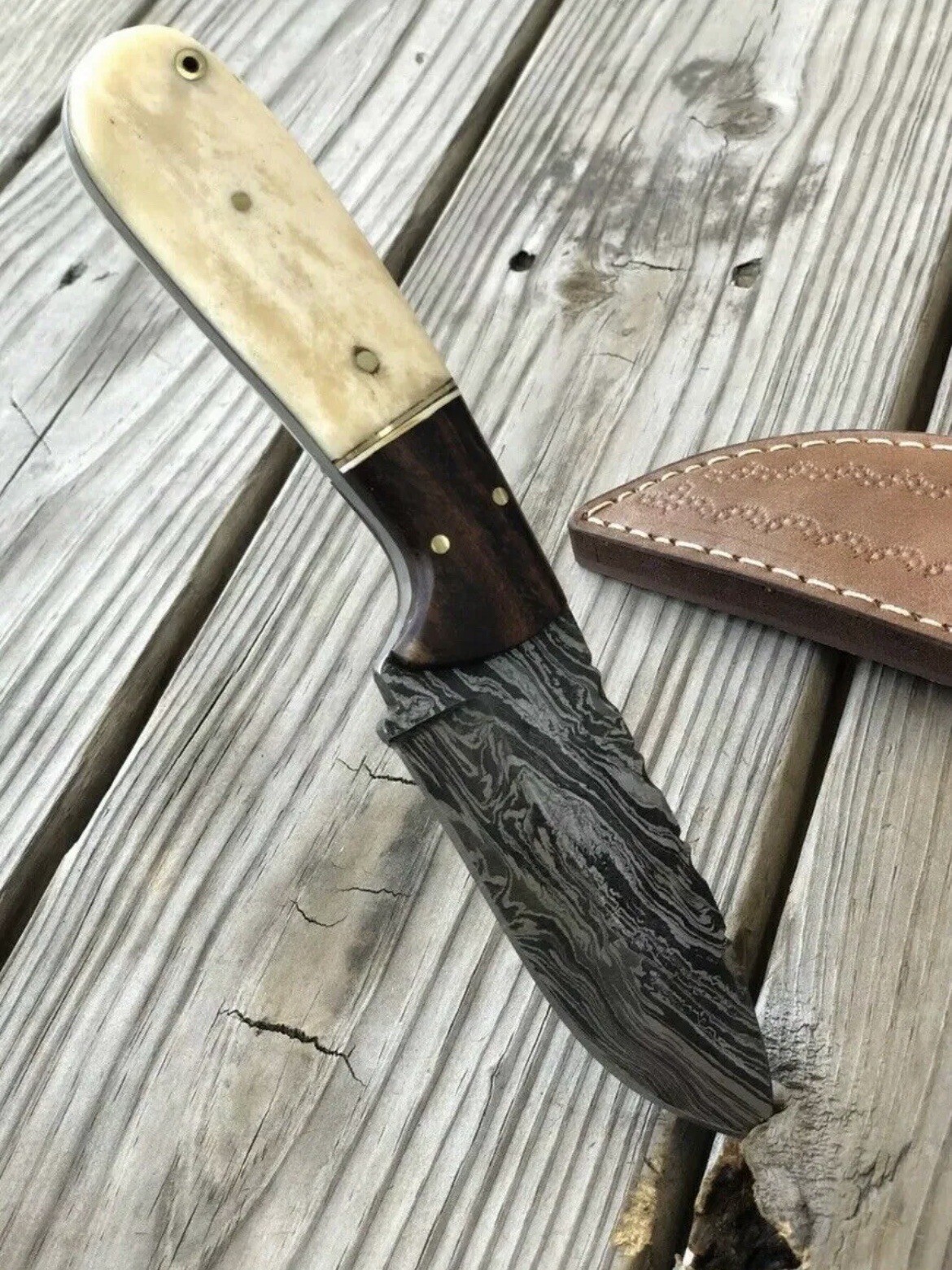 Handmade Fixed Blade Knife Forged Damascus Skinning Camel None Wood Handle