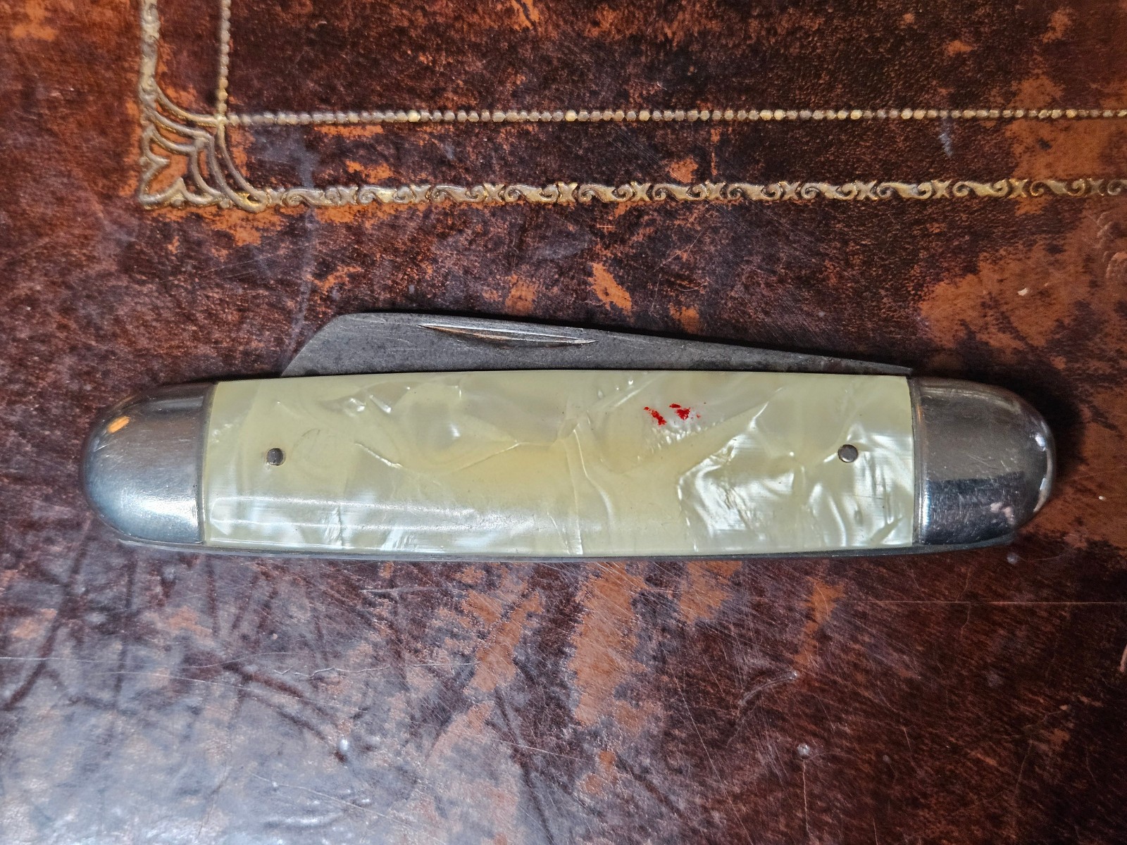 Imperial Celluloid Pearl Single Blade Knife