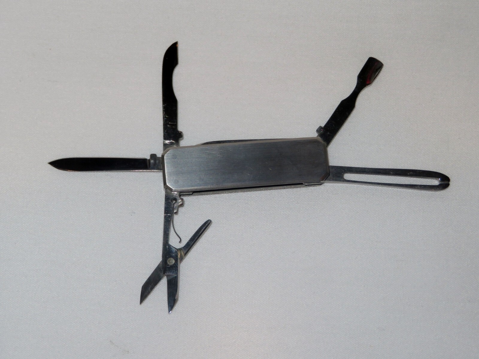 CASE IH Tractor Branded Barlow Advertising Pocket Knife / Tool
