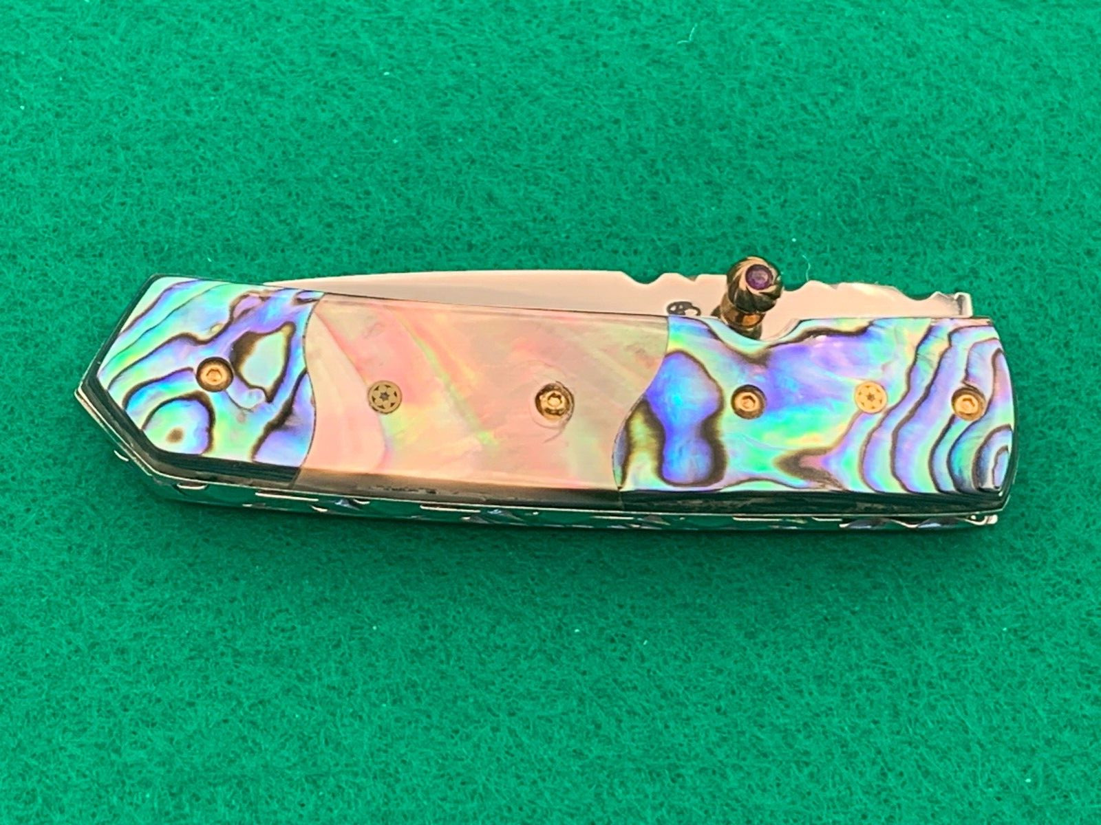 CUSTOM TAWEESAK KNIFE MOTHER OF PEARL / NONE BETTER MUSEUM QUALITY) w/ CASE