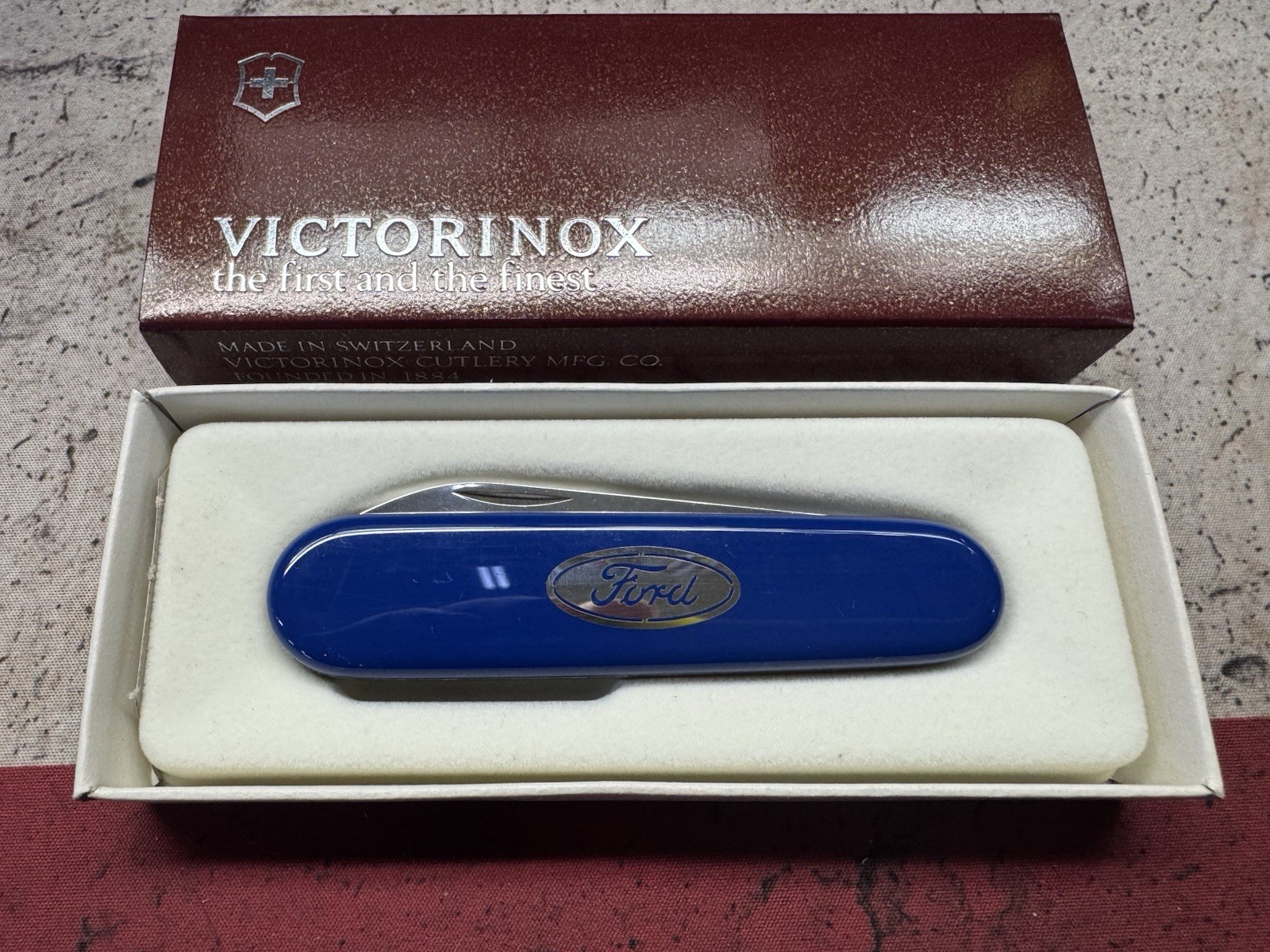 Victorinox Blue Swiss Army Knife Multi Tool 84mm. FORD Branded Logo New In Box