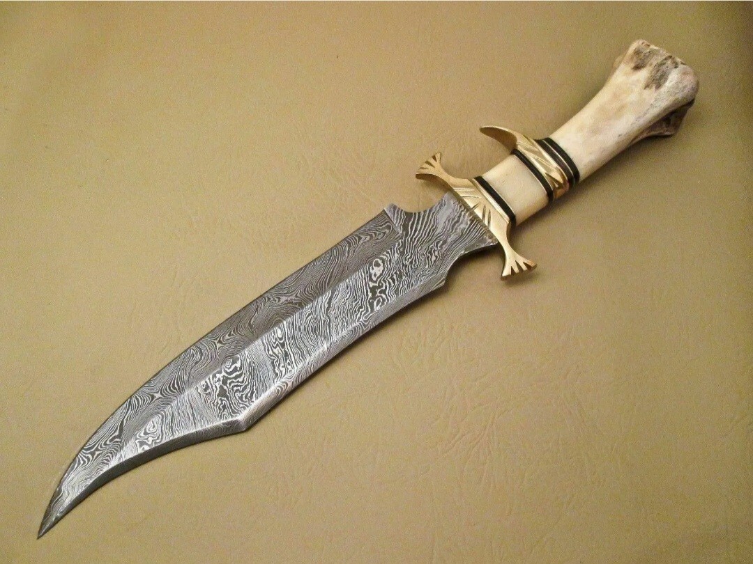 BEAUTIFUL CUSTOM HAND MADE DAMASCUS STEEL HUNTING BOWIE KNIFE HANDLE CAMEL BONE