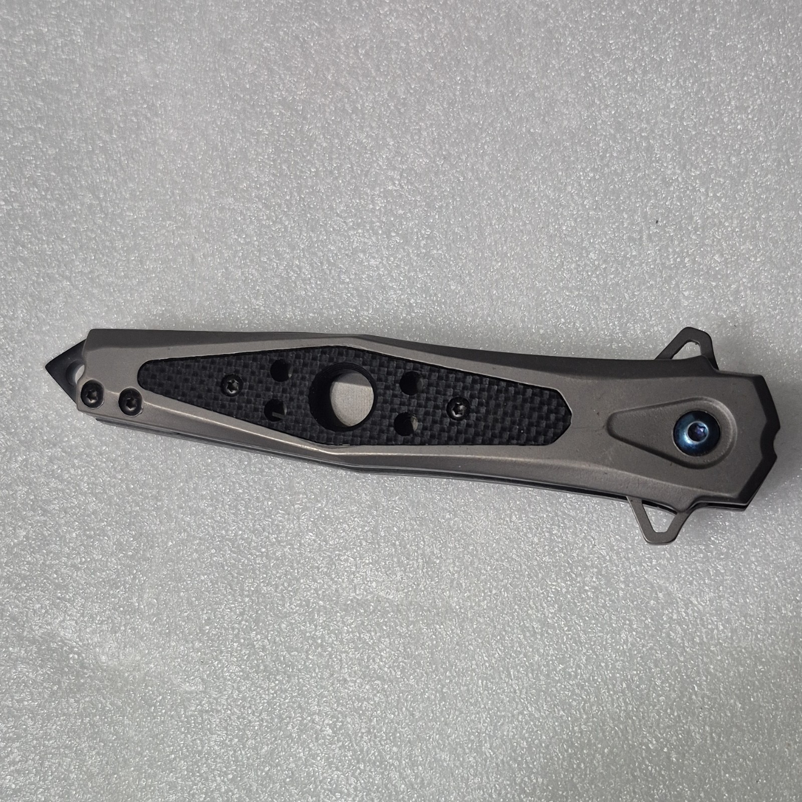 Gray/Black Folding Pocketknife Drop Point Plain Edge Manual 1 Blade 2.76-4in