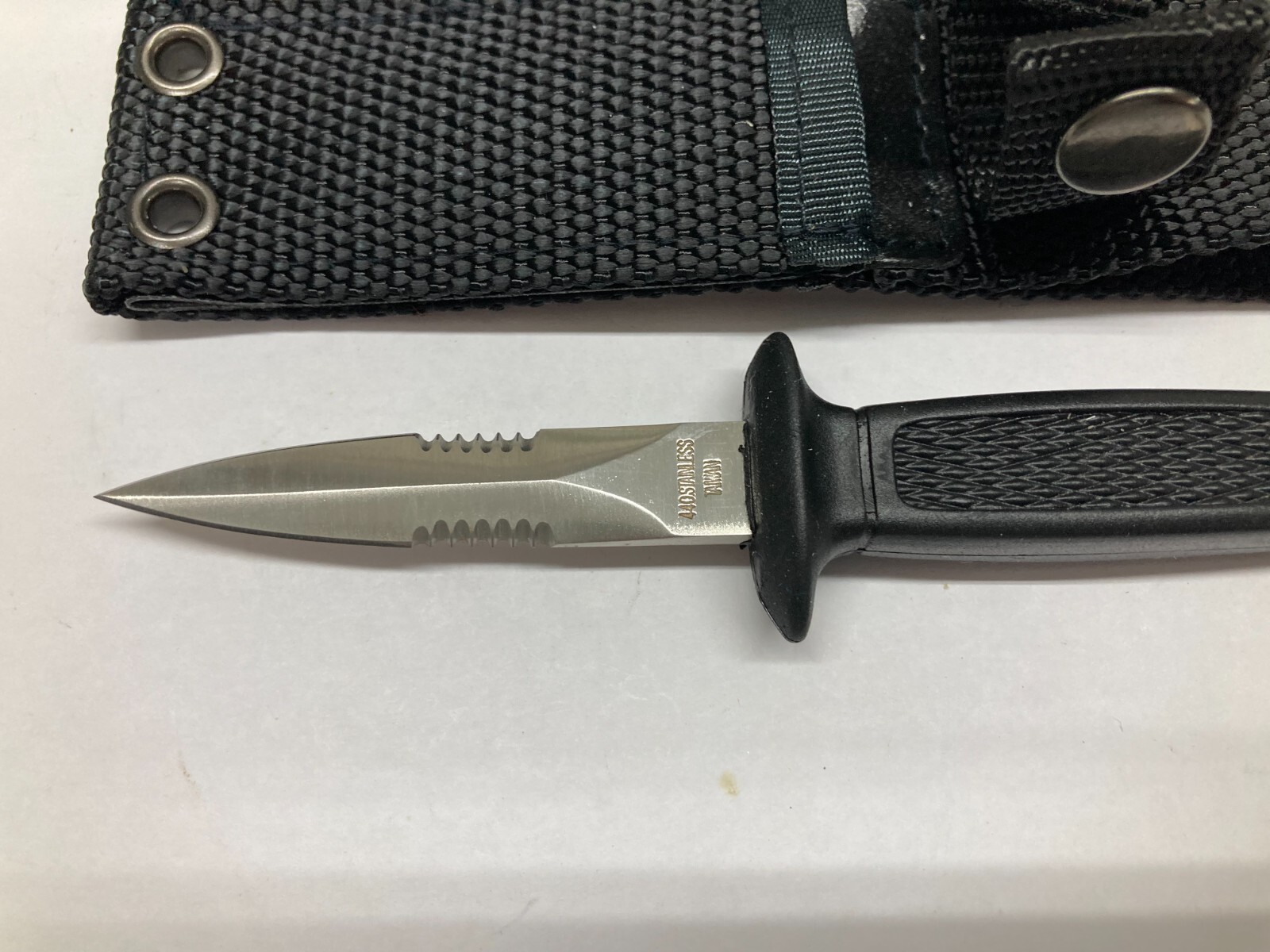 Fixed Blade Knife, Silver Blade, with Nylon Sheath G-011N 4.0268 91.26