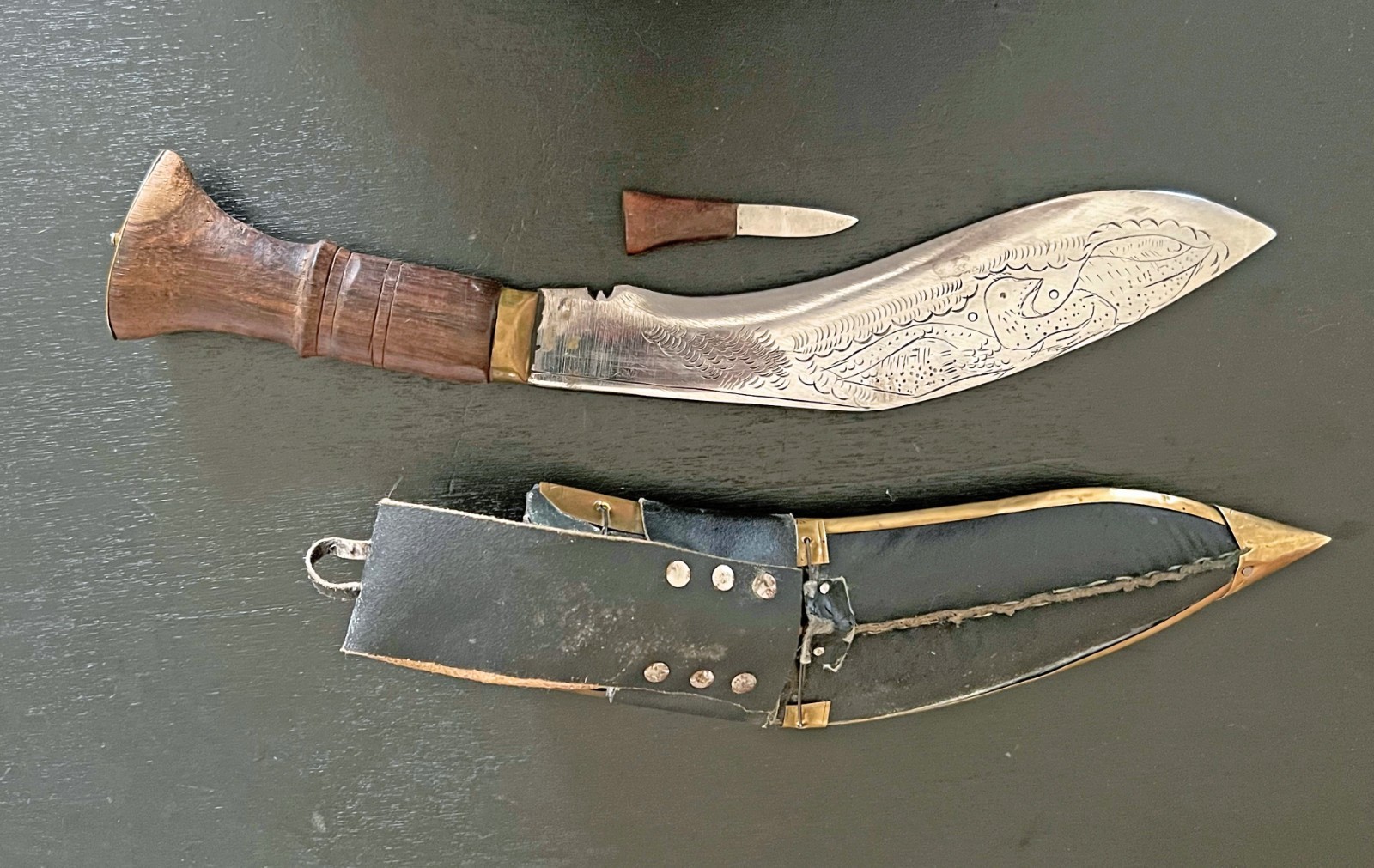 Old Nepalese Gurkha Kukri knife, superb gold-colored ornamentation, Asia, India.