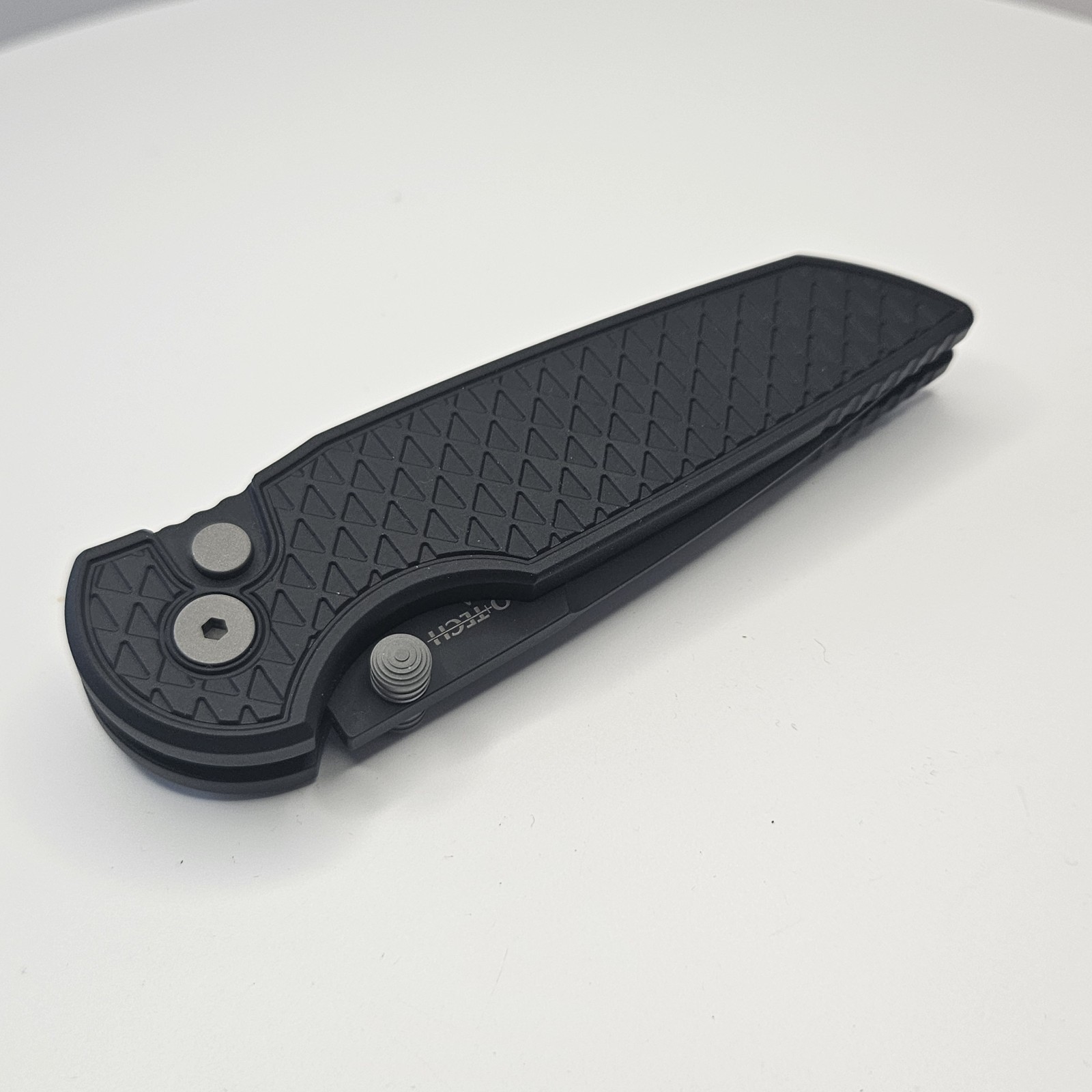 Pro-Tech Integrity INT1106 DLC Magnacut Plain Drop Point Black Aluminum Manual