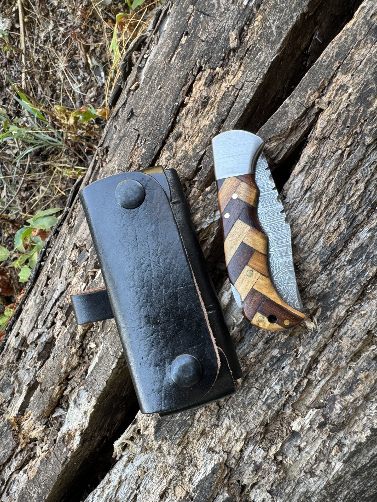 Pocket Knife Folding Survival Hunting Knives Damascus Steel Wood Handle