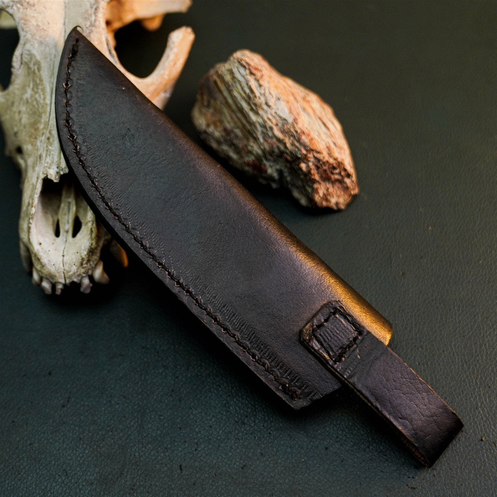 8.7″ Hunting EDC Stainless Knife Handmade Full Tang Resin Handle + Sheath
