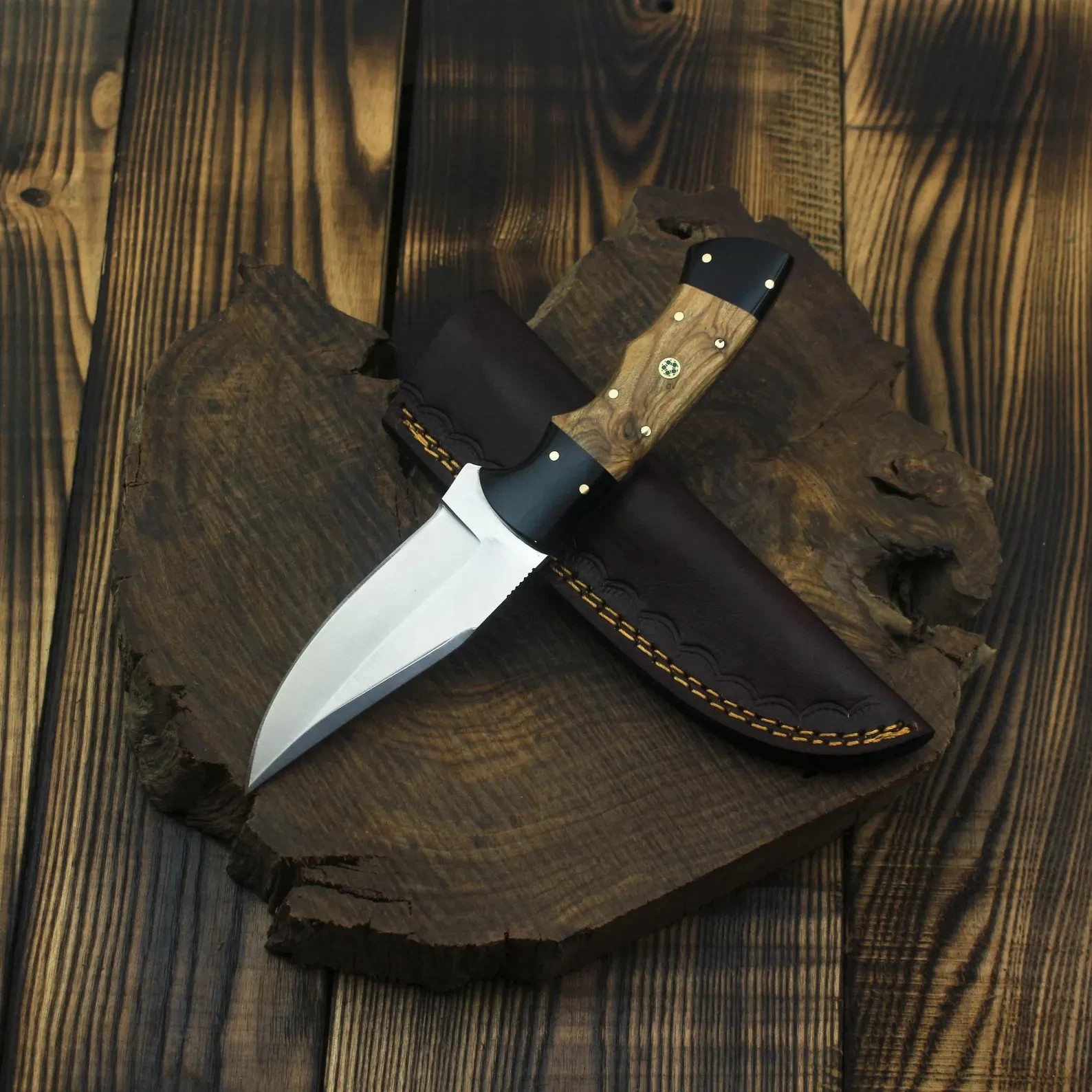 Custom Handmade Carbon Steel Hunting Knife Wood Handle Full Tang Leather Sheath