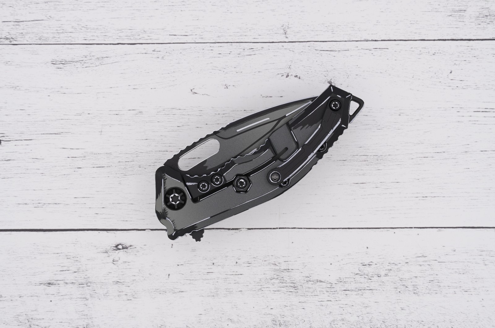 Heretic Knives Medusa Manual Tanto Gray Shading – MagnaCut