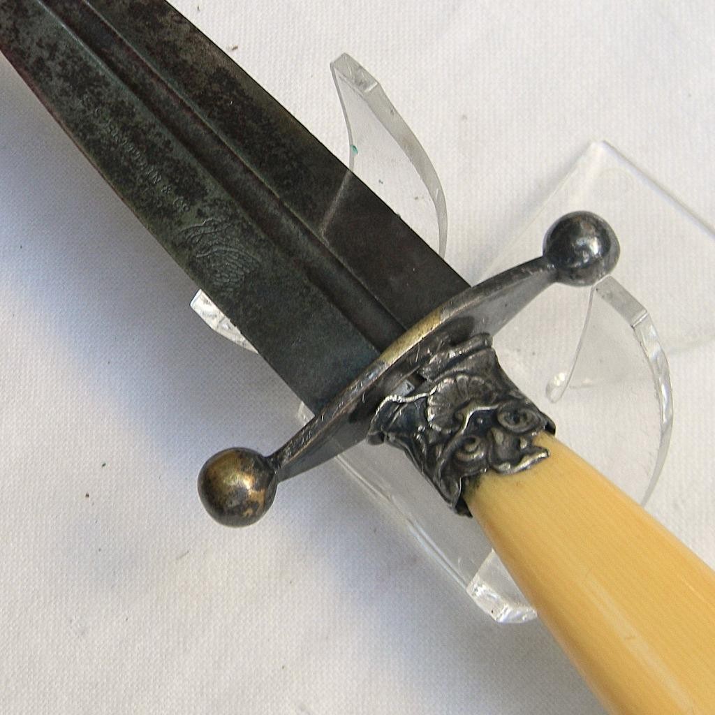 S.S. Brittain & Co, Sheffield 1880s “swan” logo gentlemen’s dagger; rare type