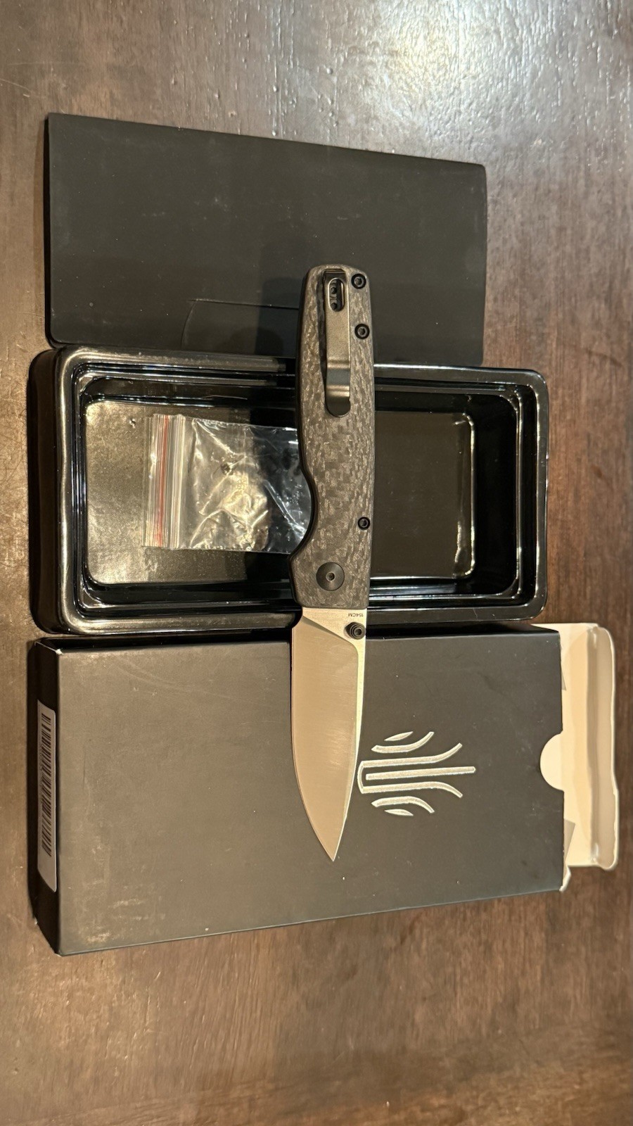 Kizer Original V3605M1 Carbon Fiber Button Lock Plain Drop Point 2.76-4in