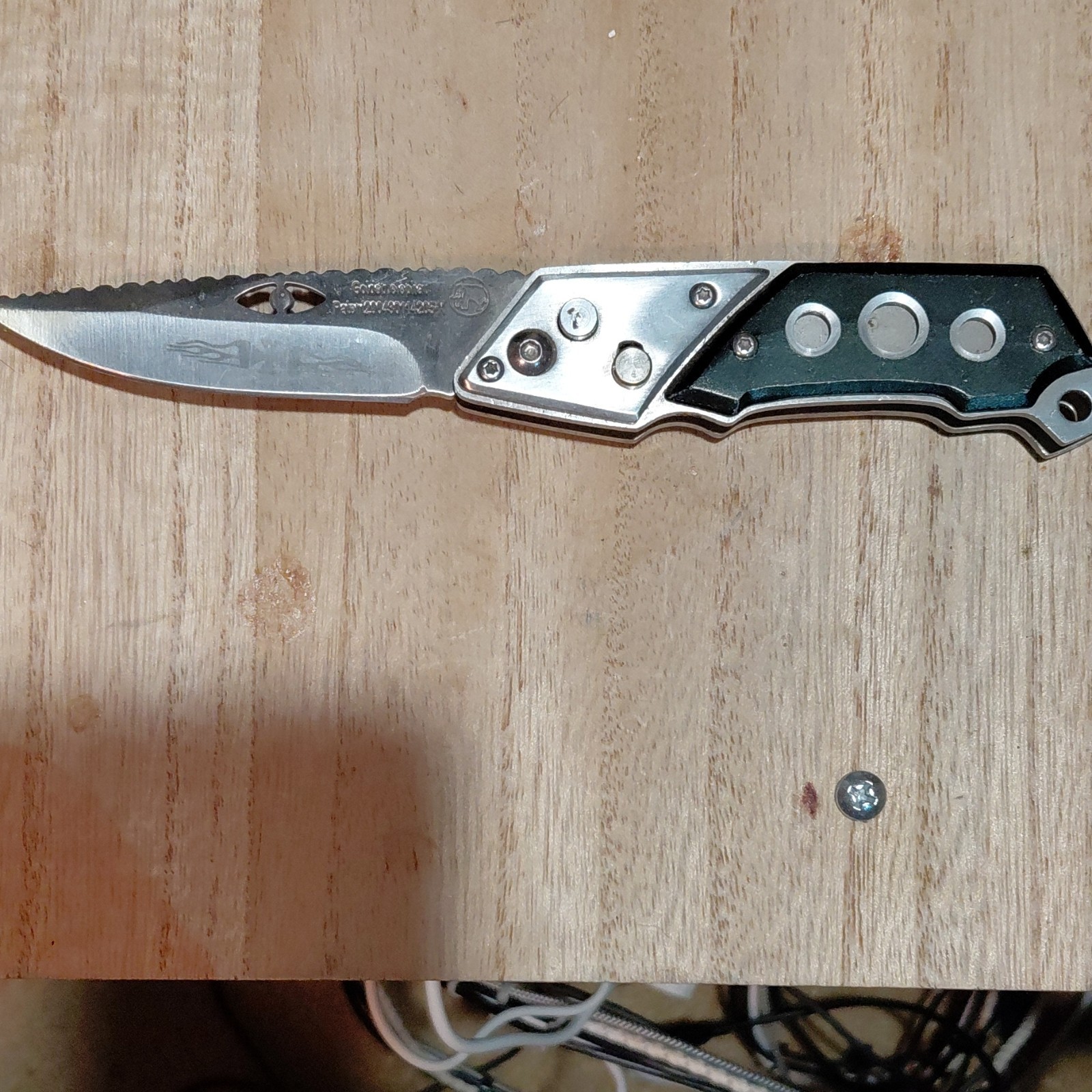 Gerber Folding Pocketknife Silver Black Aluminum Stainless Combo Edge 2.76-4in