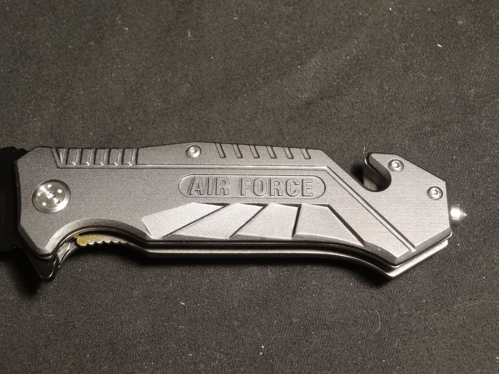 United States Air Force YC-501AF Tactical Folding Knife With Dog Tag