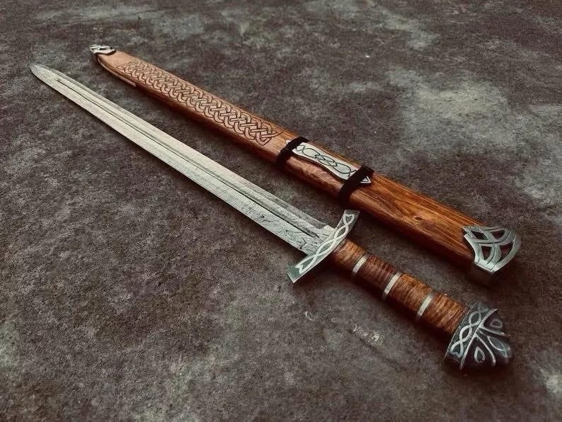 Viking Sword, Real Damascus with Blood Groove 32-Inche Full Tang with Sheath