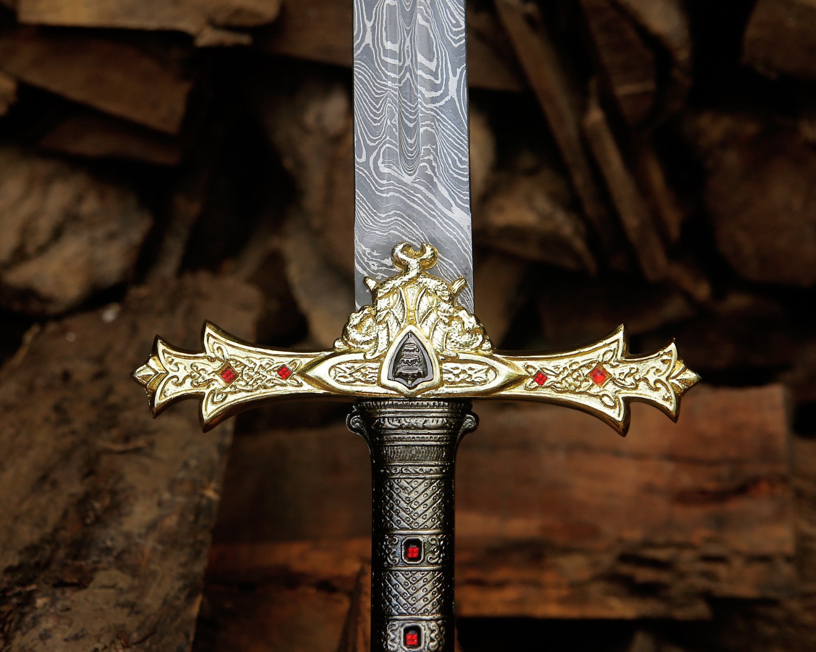 Custom Made Damascus Steel Fantasy Longsword Gold Guard Collectible Gift W Pouch