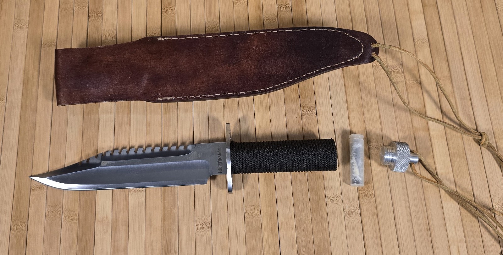 SURVIVAL INN, tactical Rambo style military survival knife with kit and sheath