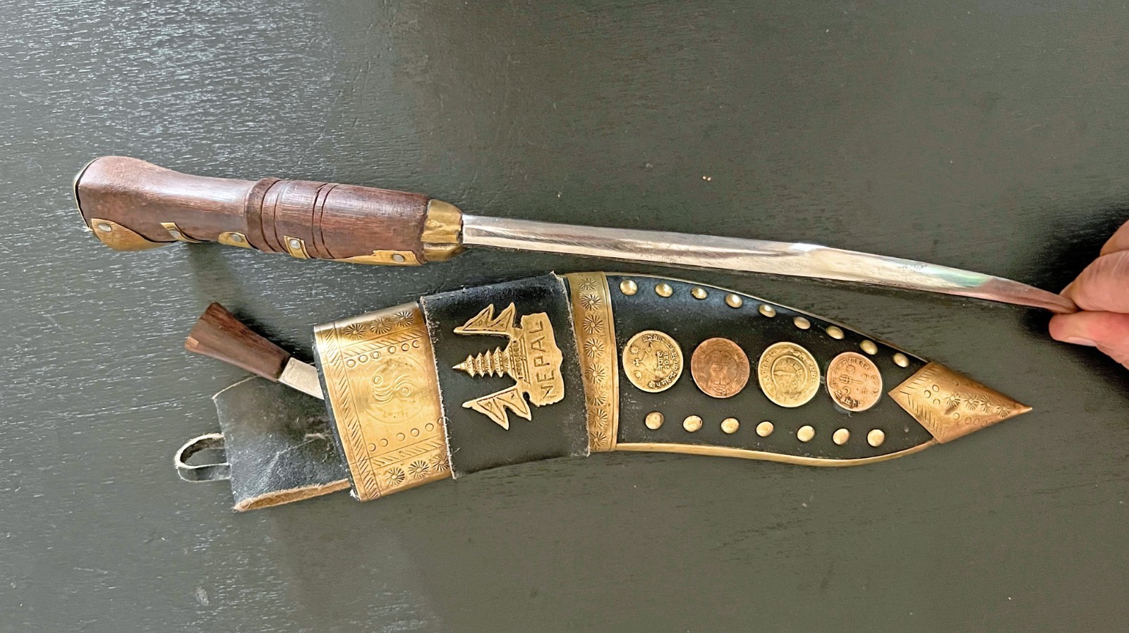 Old Nepalese Gurkha Kukri knife, superb gold-colored ornamentation, Asia, India.