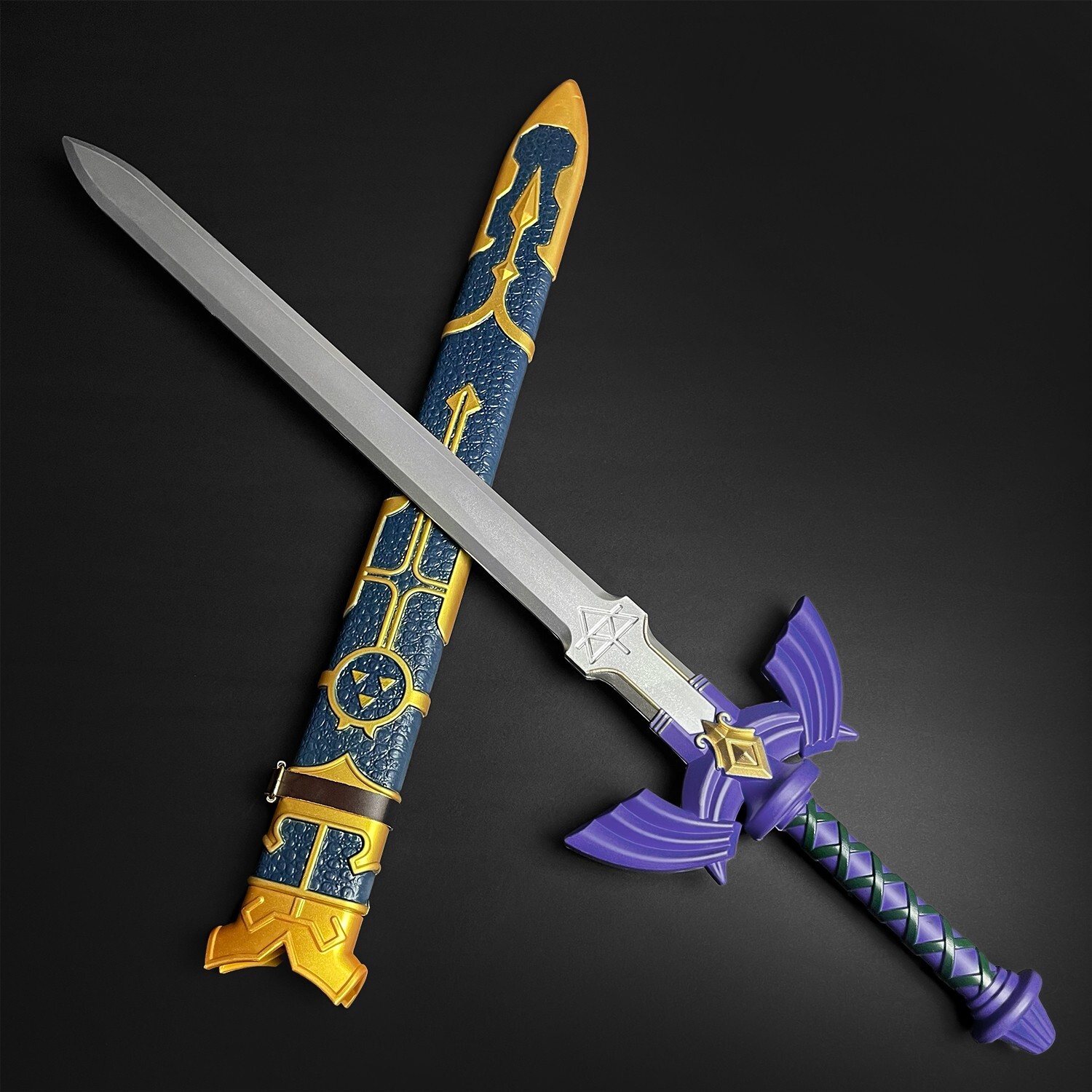 37″ Link’s Foam Master Sword with Plastic Scabbard for Cosplay