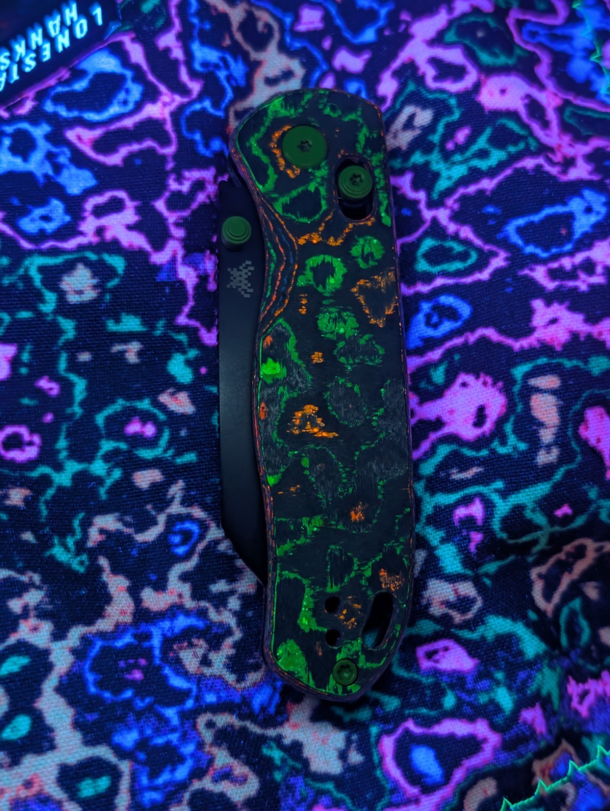 Kizer Drop Bear «Redacted» Blade City Exclusive – S45VN Blade, 80s Camo Carbon