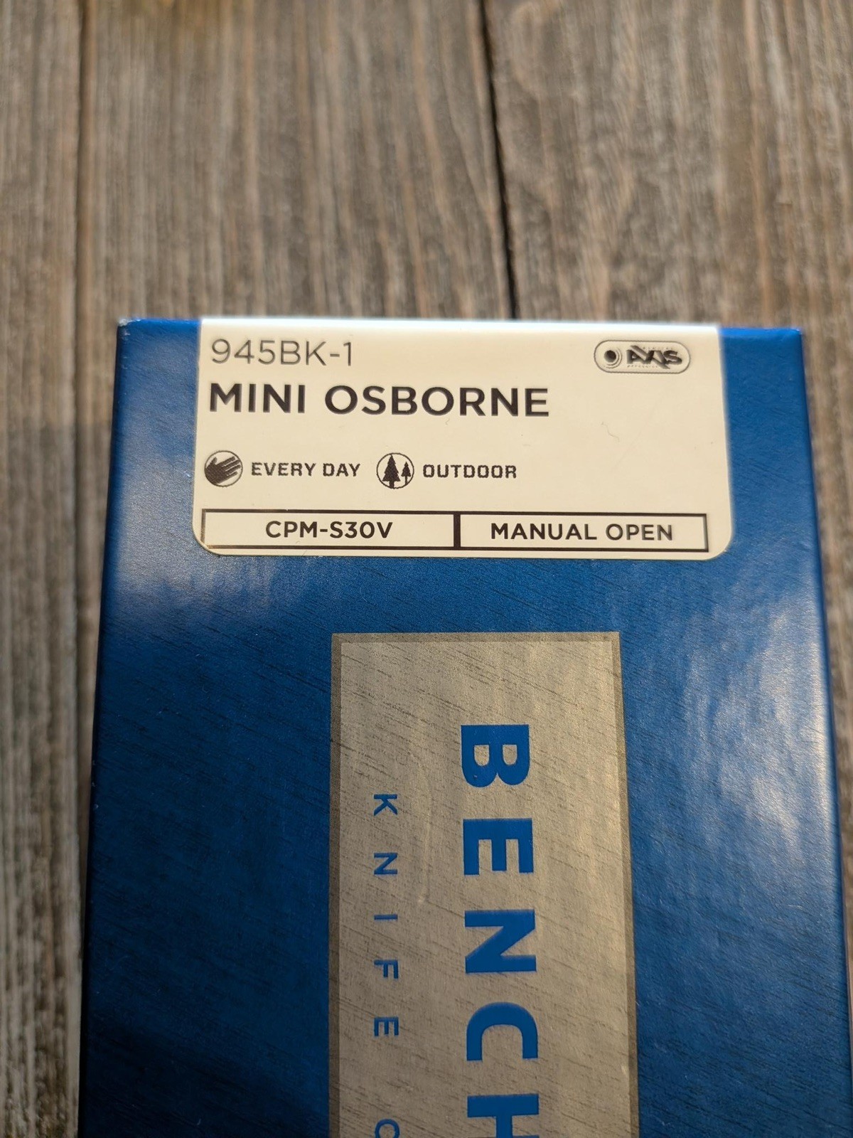 Benchmade 945BK-1 Mini Osborne Axis Reverse Tanto S30V Black/Blue G10