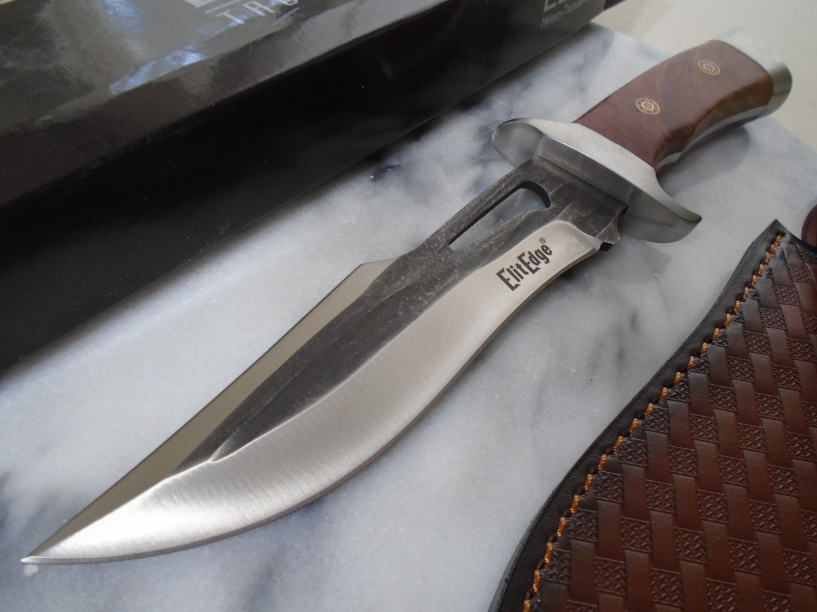 Elitedge Fancy Recurve Bowie Hunter Knife Full Tang 440C Fixed Blade Walnut Wood