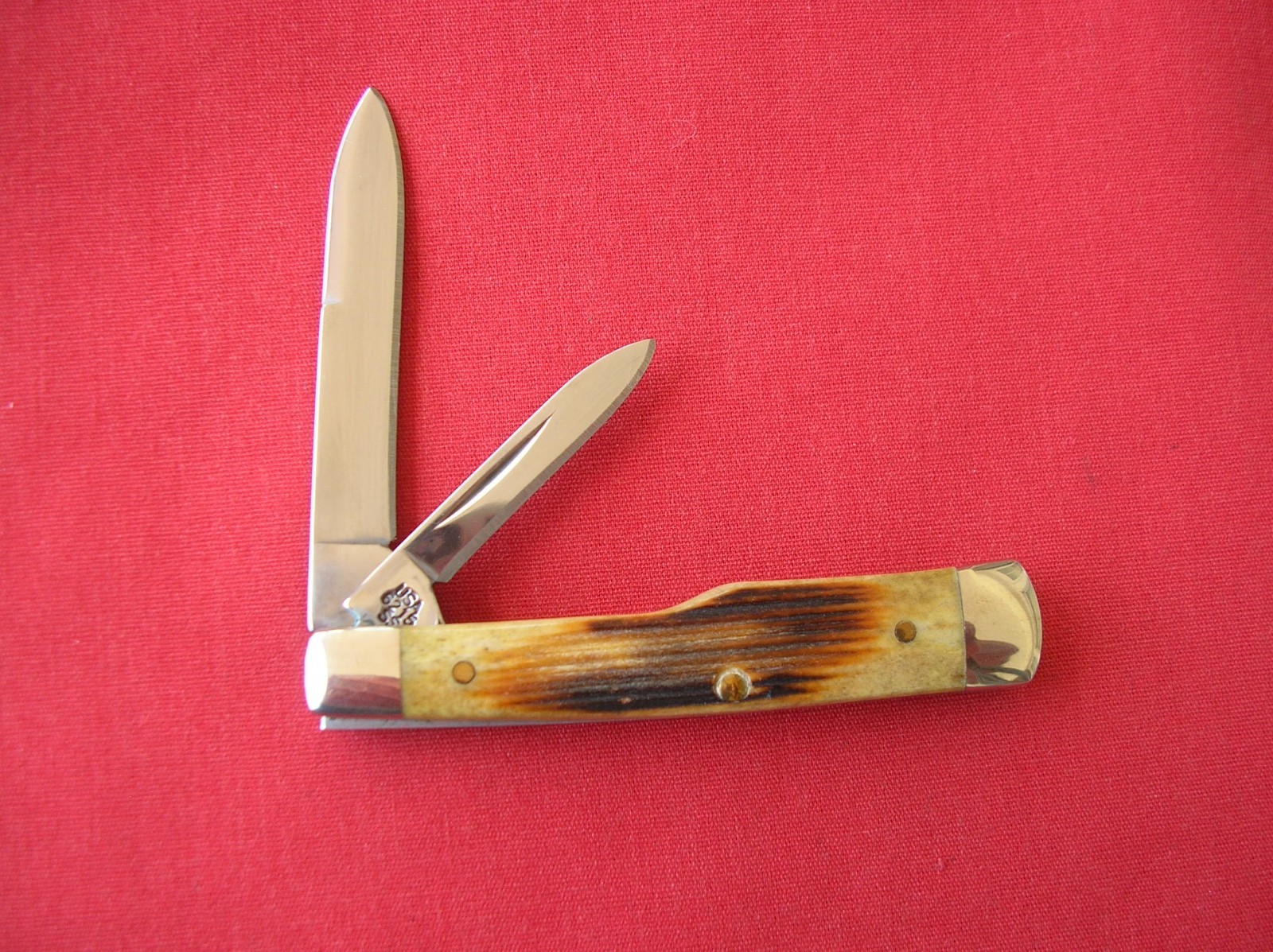 CASE XX 6215 GUNSTOCK BROWN ANTIQUE BARN WOOD BONE HANDLES 2005 KNIFE J