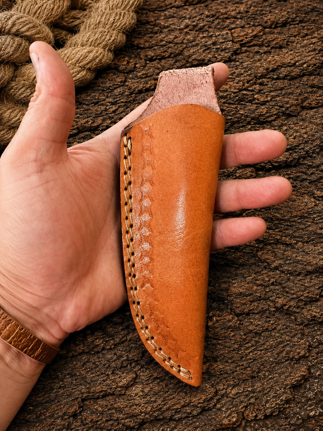 Custom Handmade Fixed blade Cow Leather Sheath / Holster / vertical Knife