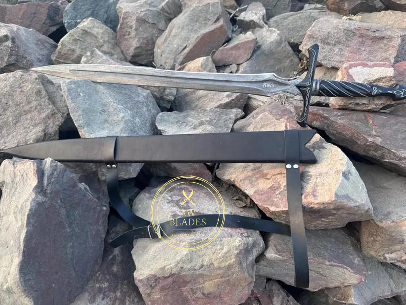 Hand Forged Damascus Steel Collectible Sword Sharp / Medieval with Scabbard