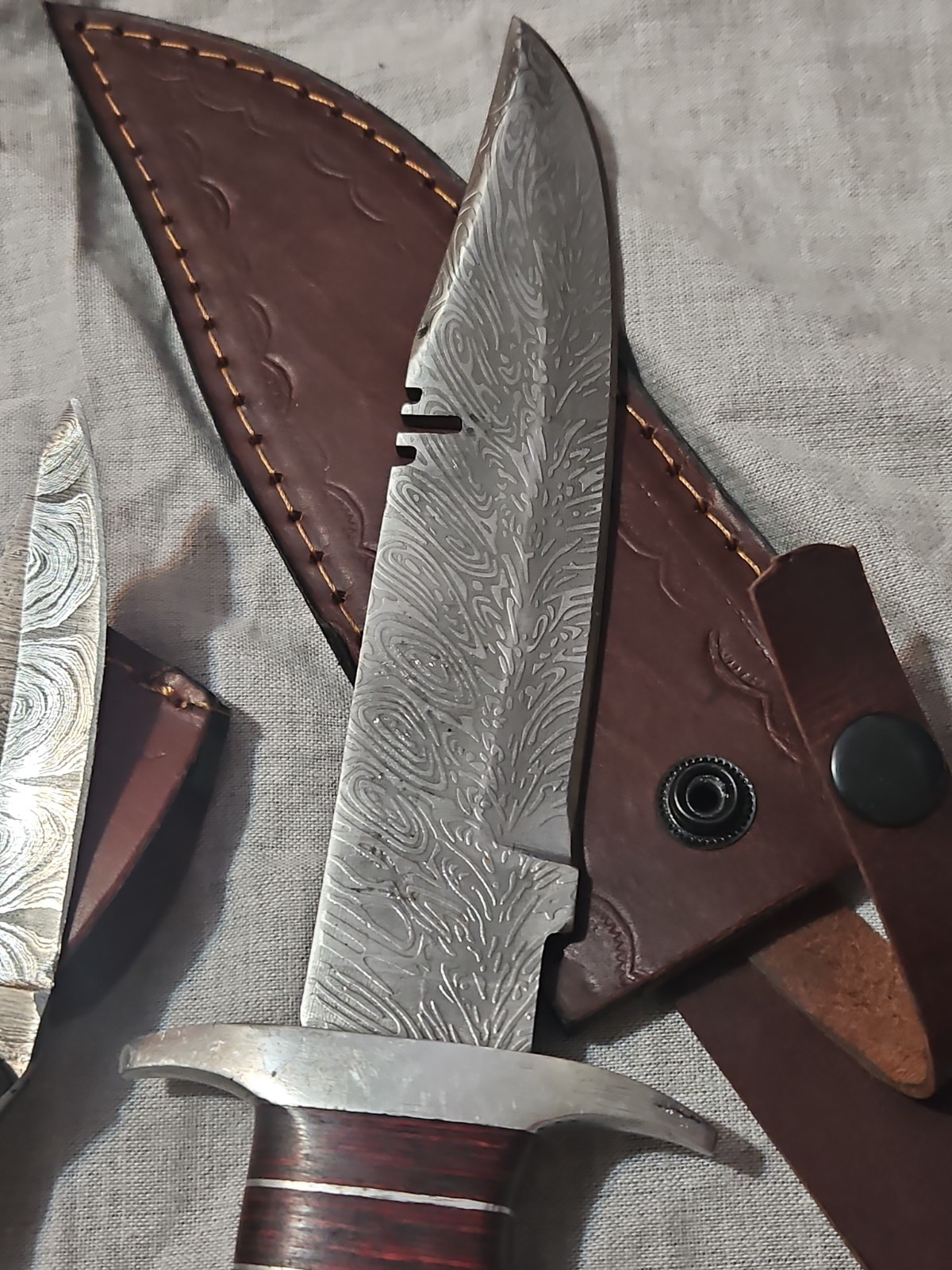 12.5 » Damascus Bowie Knife and 7″ Sidekick Buddy