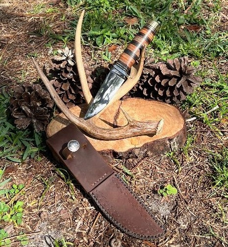 Handmade Straight Edge Hunting Knife: 440c Stainless Steel, Stacked Leather Grip