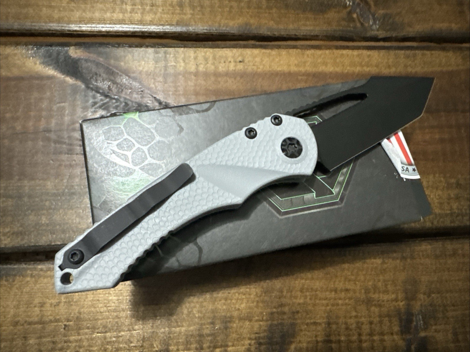 Heretic Knives Mini Pariah Manual Gray Chassis MagnaCut DLC Tanto H053-4A-GRY