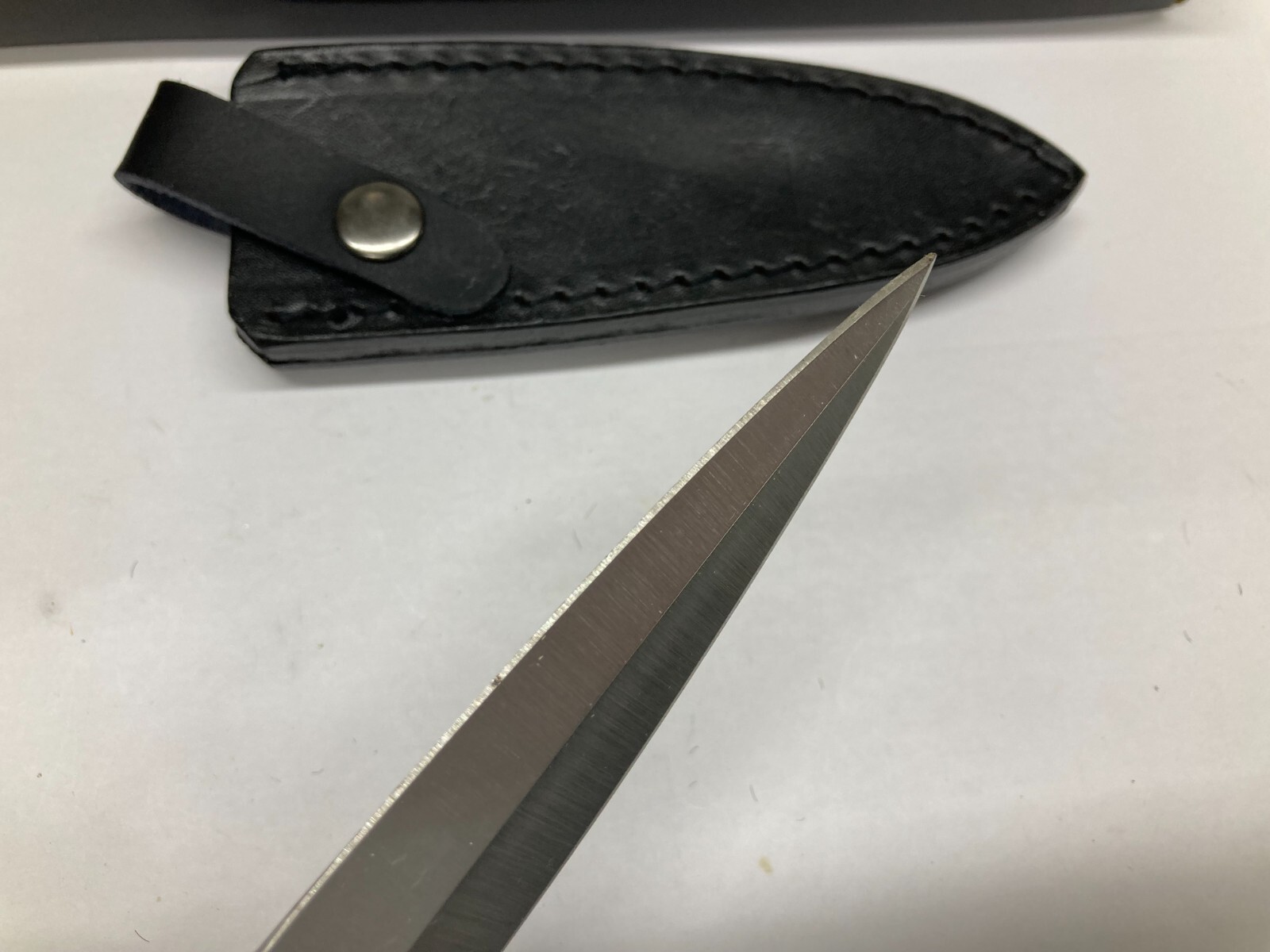 Fixed Blade Knife, Silver Blade, with Leather Sheath G-20L