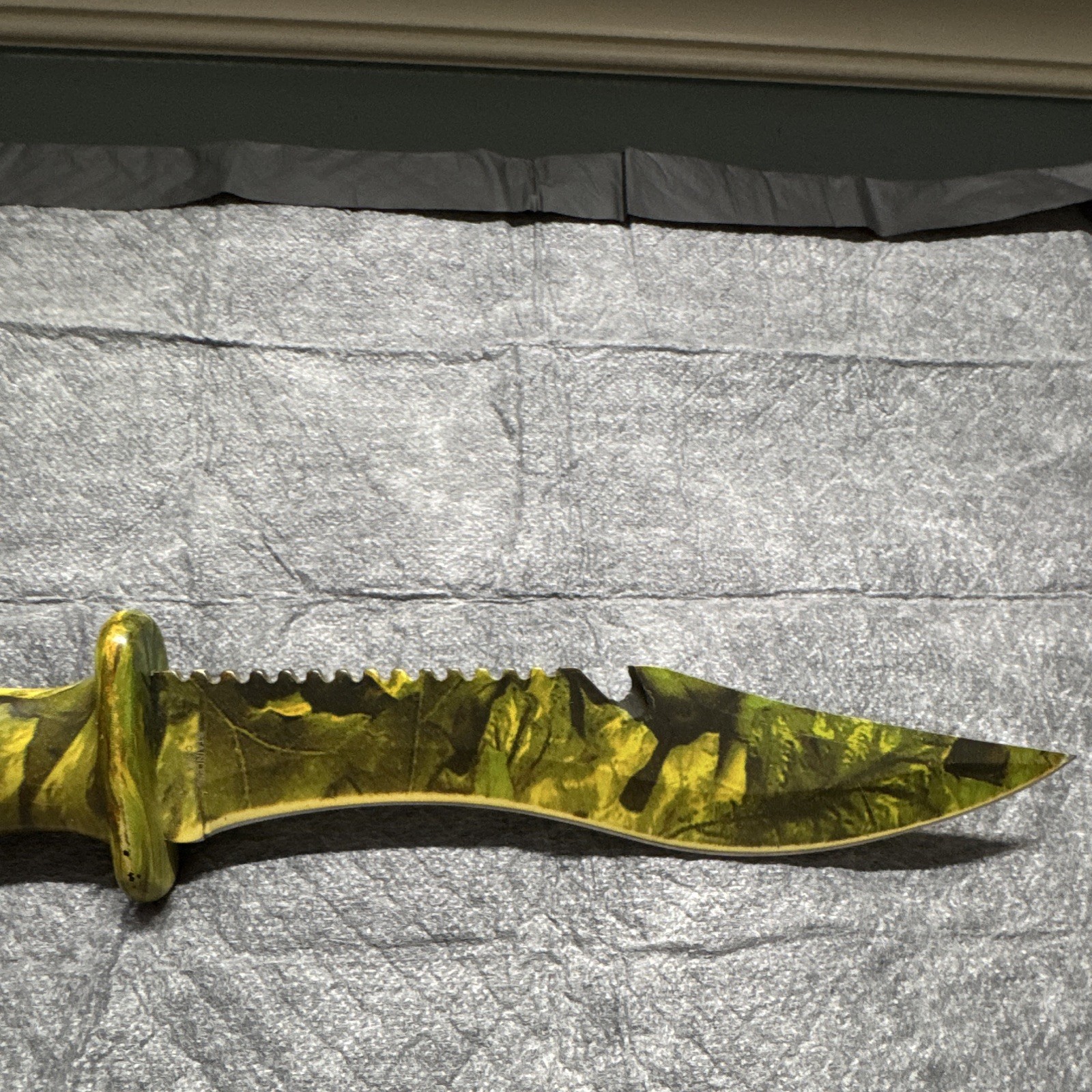 Camo Fixed Blade Hunting Knife Clip Point Plain Edge w/ Sheath 4.1-5in
