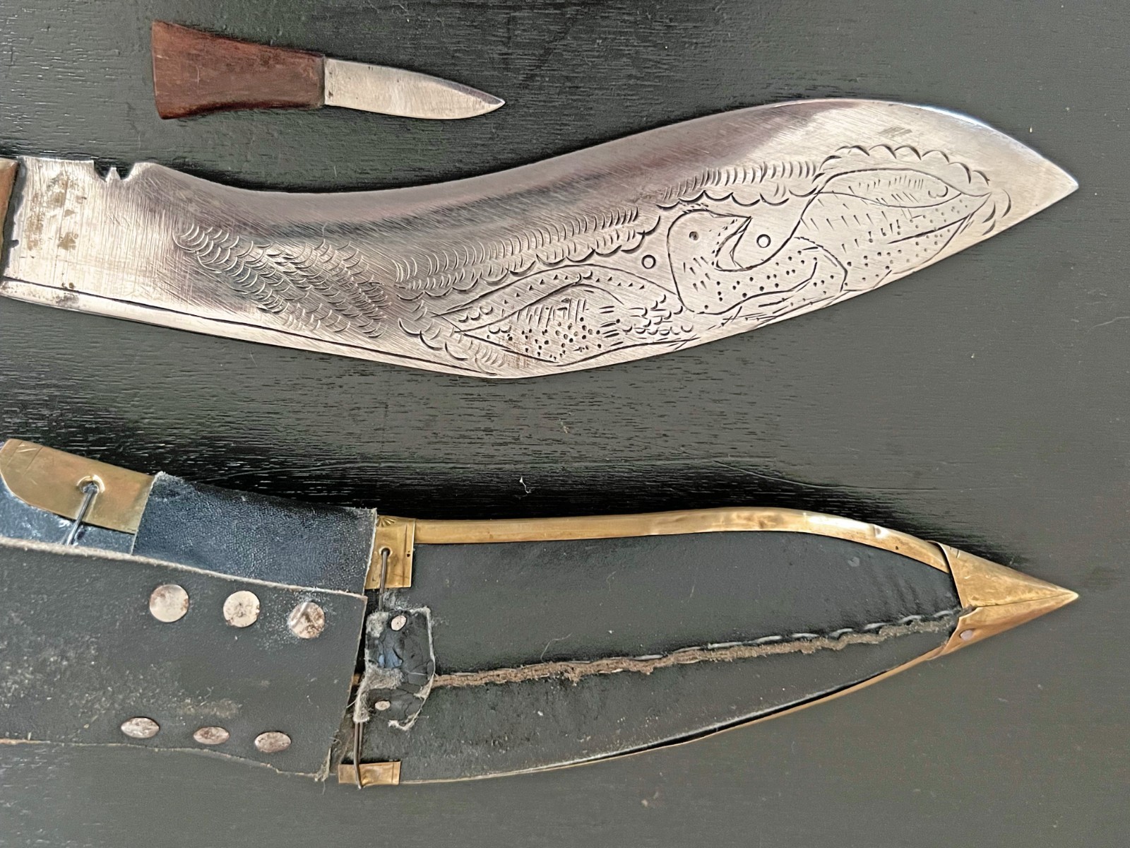 Old Nepalese Gurkha Kukri knife, superb gold-colored ornamentation, Asia, India.
