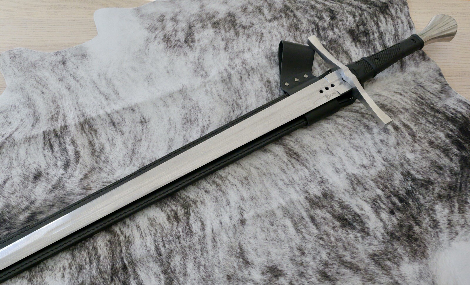 45” Medieval Longsword Two Handed Razor Sharp 7mm Thick Blade SHARP Double Edge