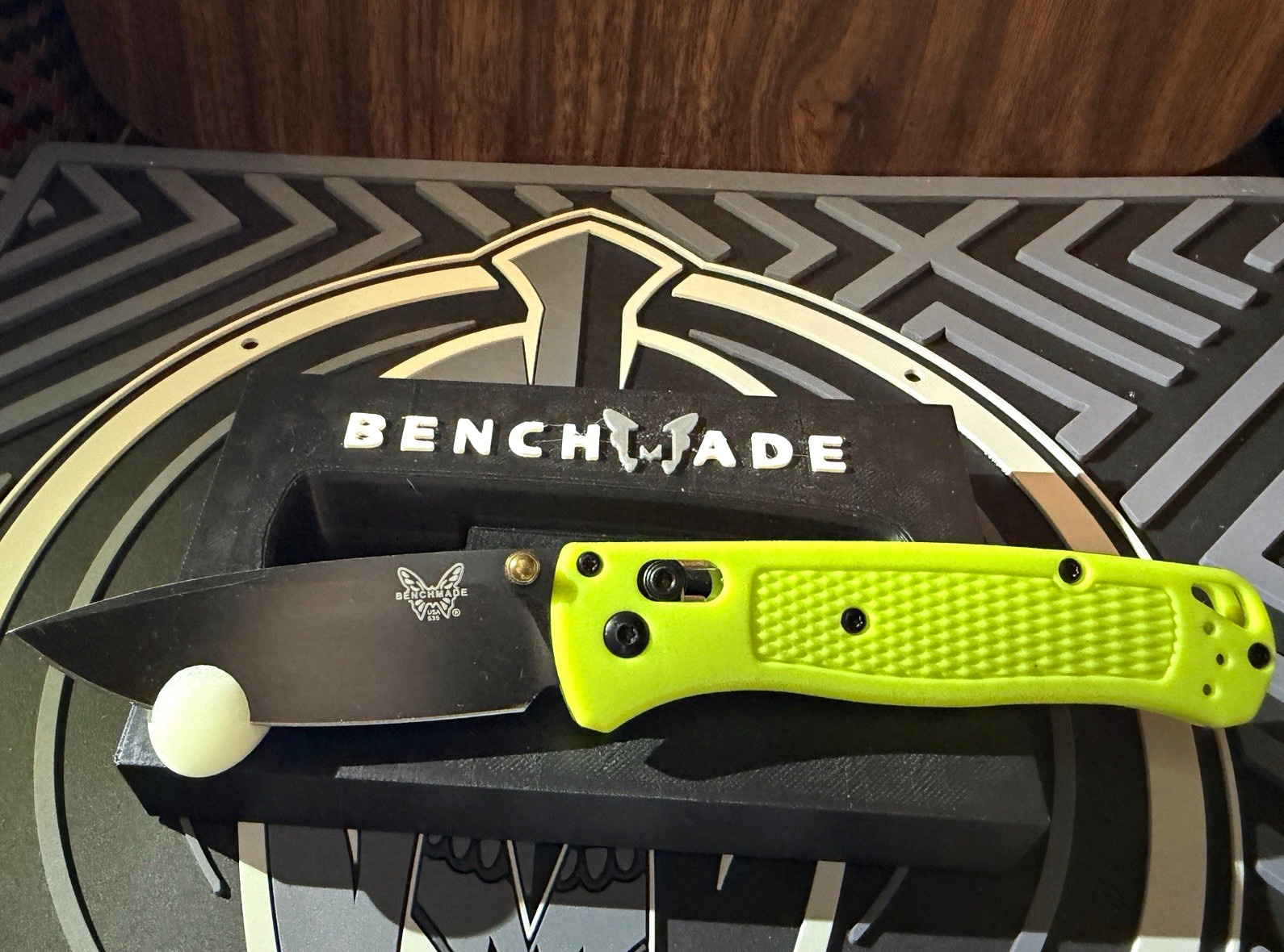 BENCHMADE 535 BUGOUT NEON Pocketknife Stainless Drop Point Plain Manual Axis