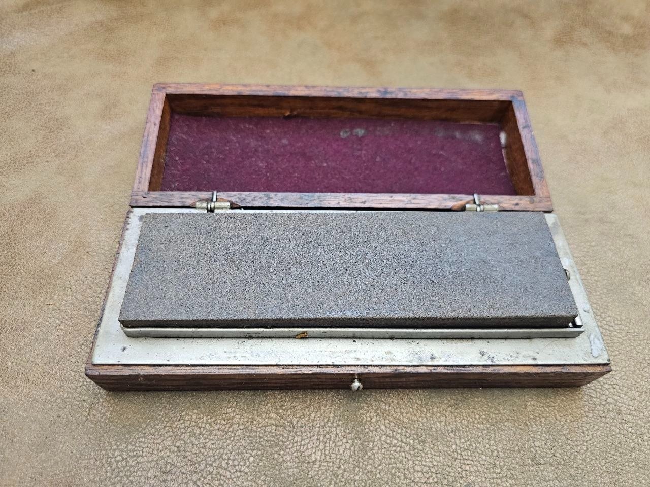 Vintage Pike India / lily white washita combo arkansas oil sharpening stone
