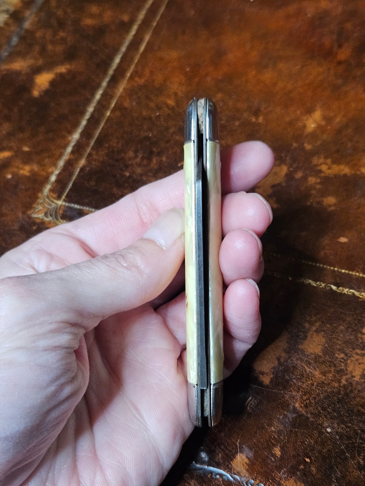 Imperial Celluloid Pearl Single Blade Knife