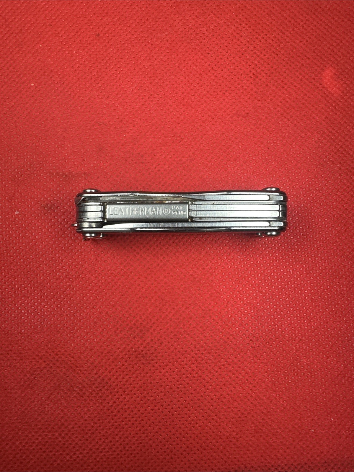 Retired GRAY Leatherman Squirt S4 Multi-Tool + New Heritage Pouch, great EDC!