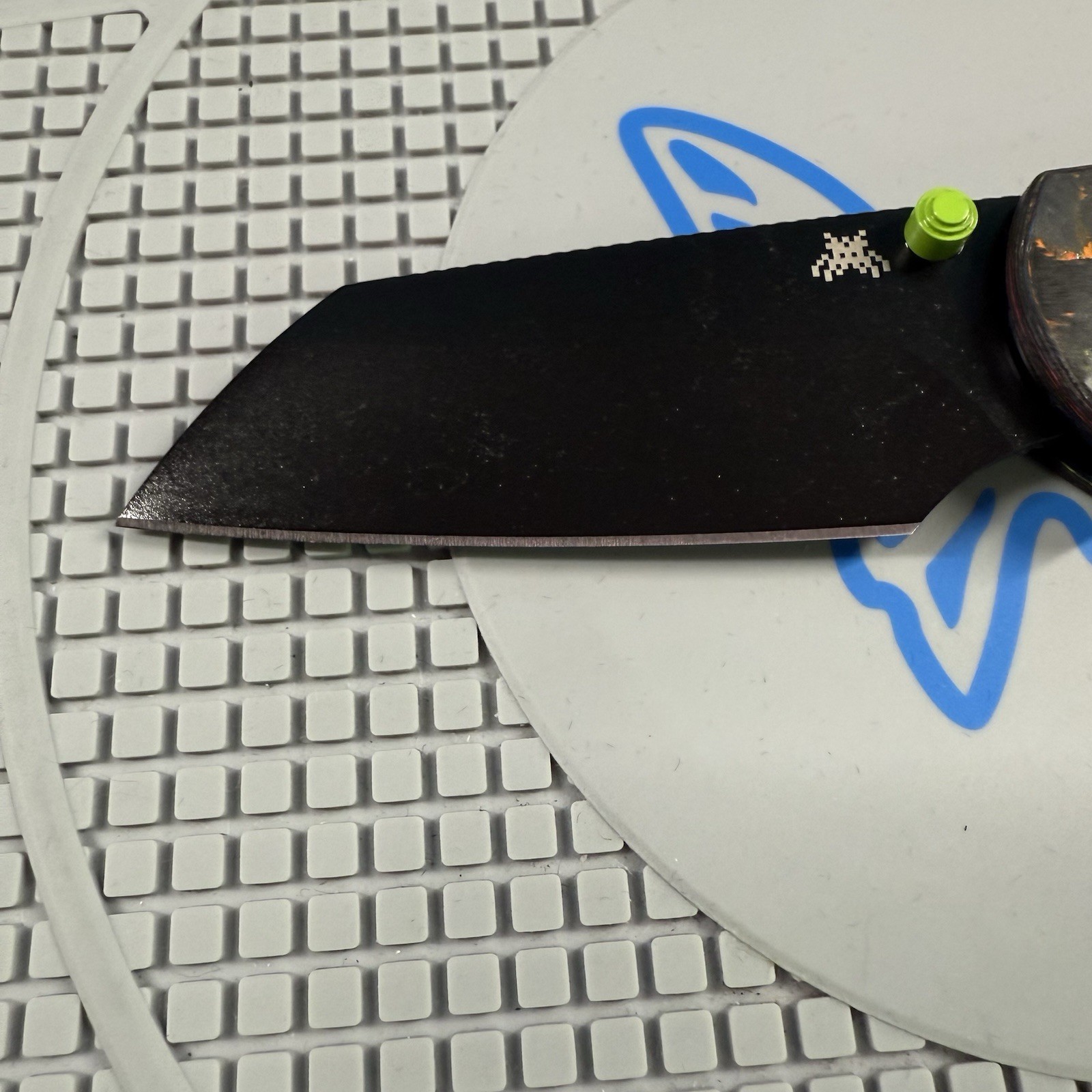 Kizer Drop Bear “Redacted” Blade City Exclusive 80’s Camo Carbon 1 Of 200 L.E