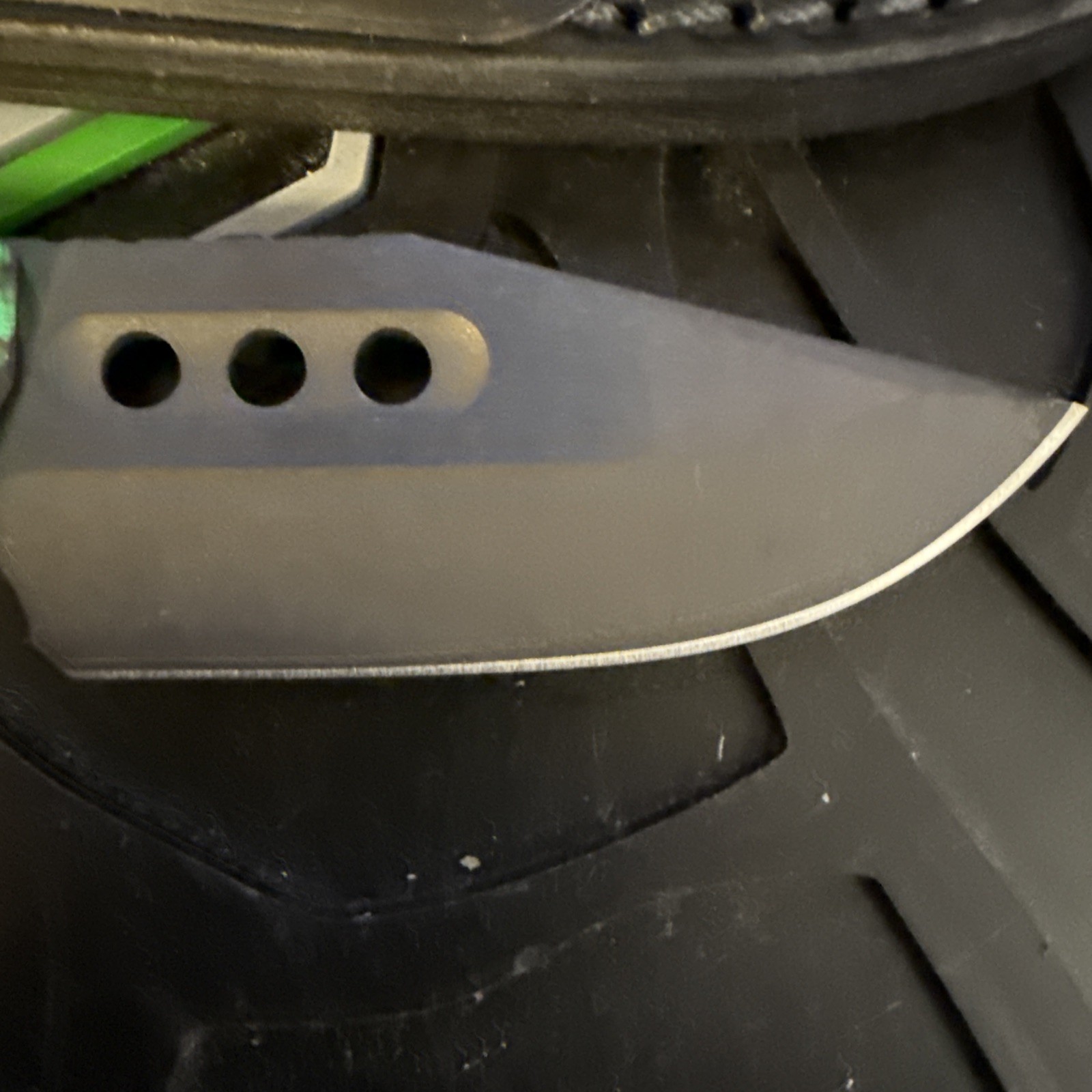 Heretic Kobold Bowie DLC MagnaCut Carbon Fiber Glow – H065-6A-GLOCF
