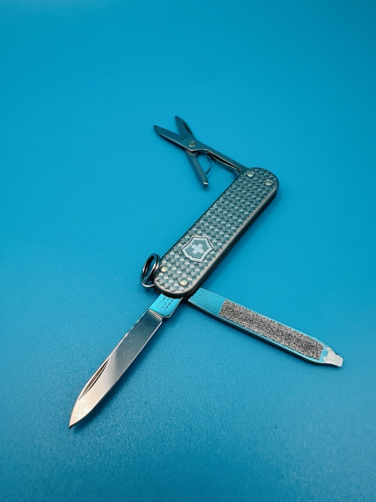 VICTORINOX Classic SD Precious Alox Swiss Army Knife Multi-Tool 58mm GRAY !