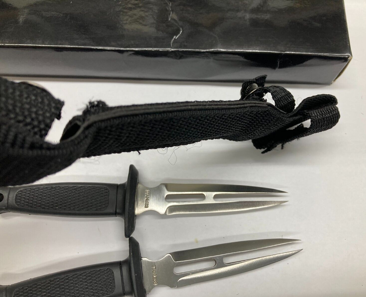 Double Knife Set w/Horizontal Belt Nylon Sheath YK-20-2