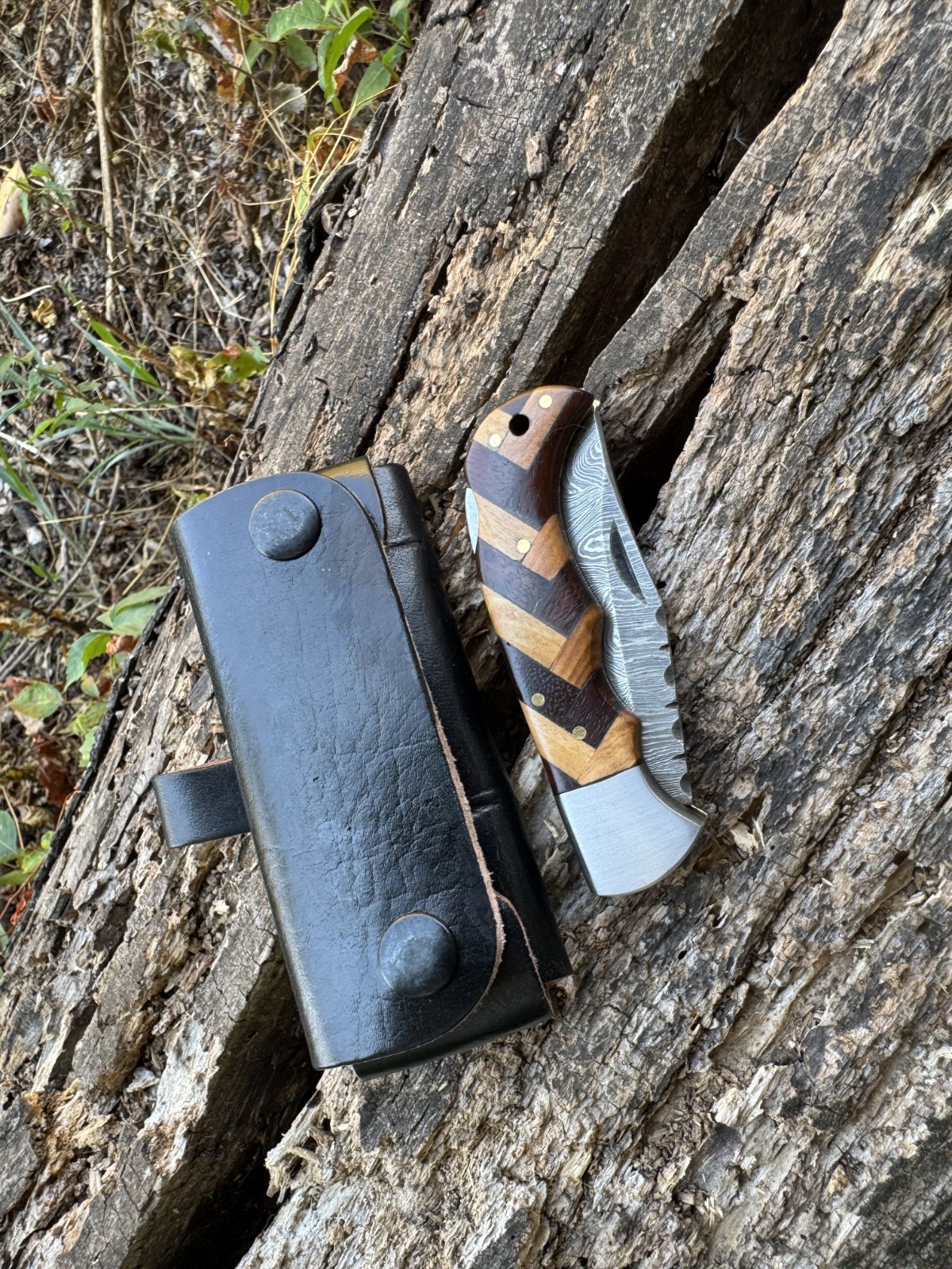 Pocket Knife Folding Survival Hunting Knives Damascus Steel Wood Handle