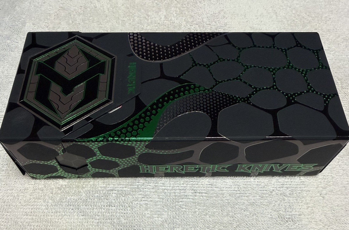 Heretic Pariah – Cel Shade Stealth Gray with Tritium✳️, Magnacut 🔥SN#034😮‍💨