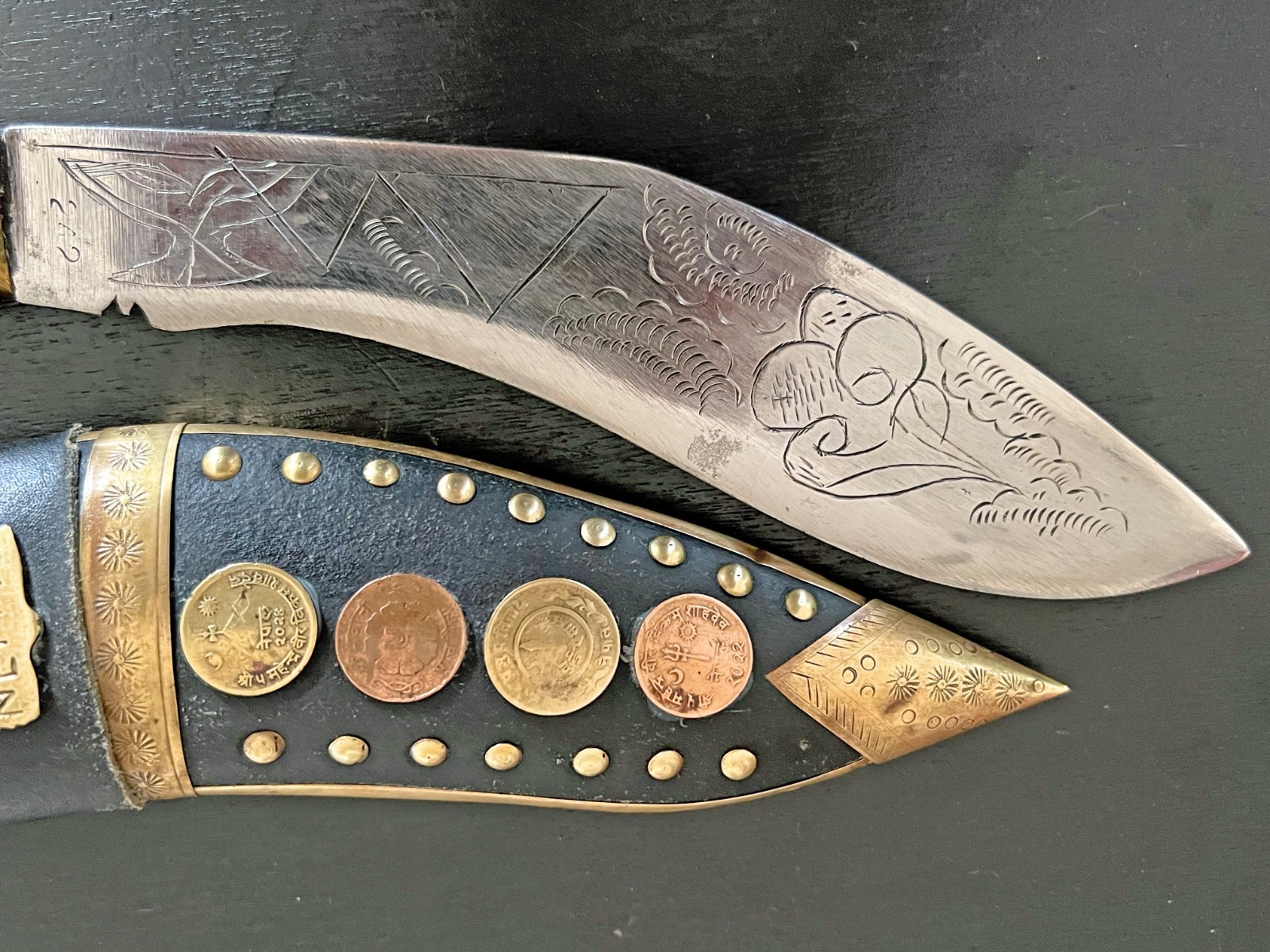 Old Nepalese Gurkha Kukri knife, superb gold-colored ornamentation, Asia, India.