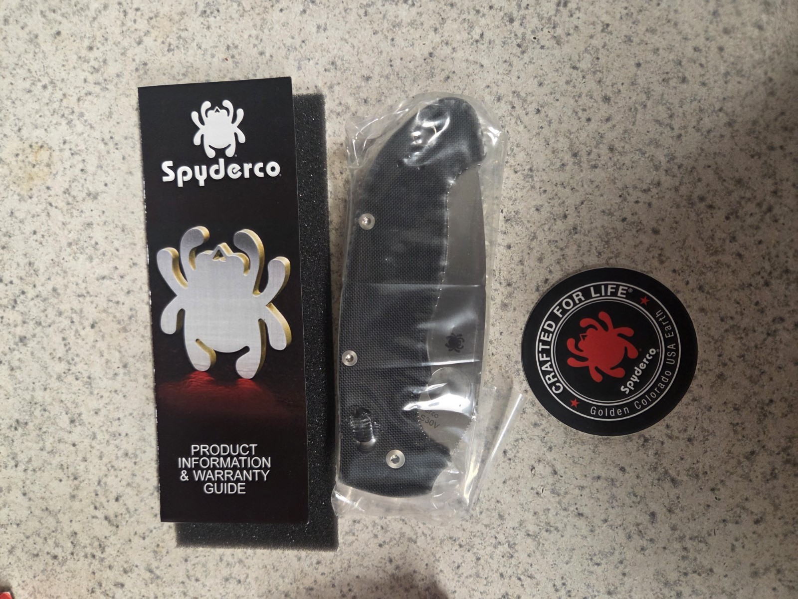 New In Box Spyderco Manix 2 XL G-10 Folding Knife – Black