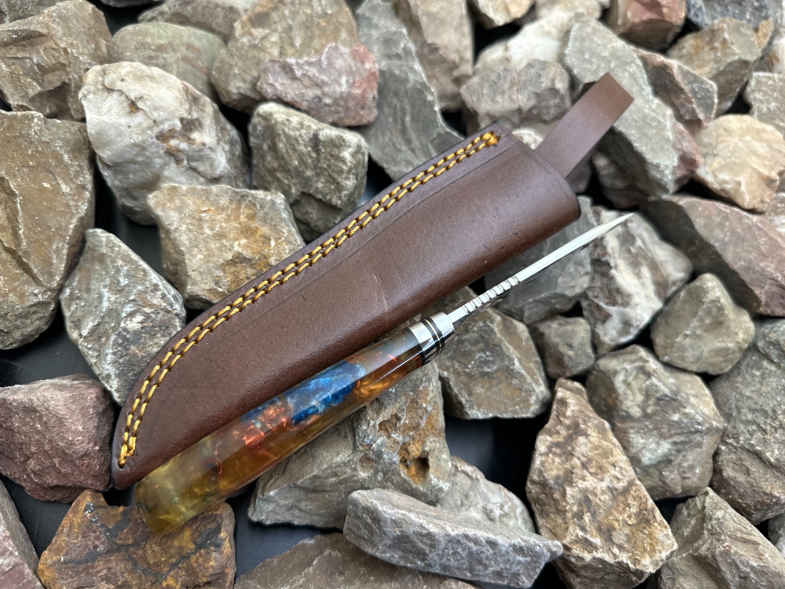 Custom Handmade Fixed Blade Hunting Outdoor EDC Knife W/ Burl Type Resin Handle