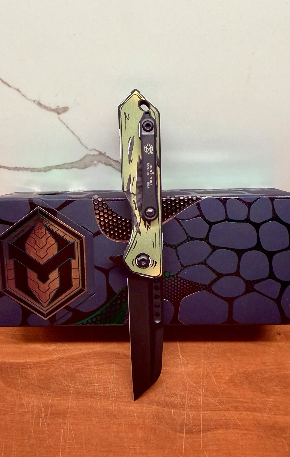 Heretic Jinn Manual DLC Carbon Fiber Gold Green Cel Shade Button Lock BNIB